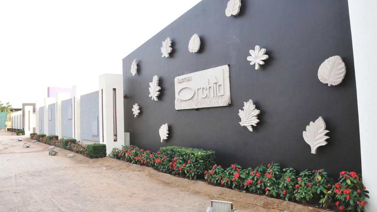 Hotel Kasturi Orchid Pāl Extérieur photo