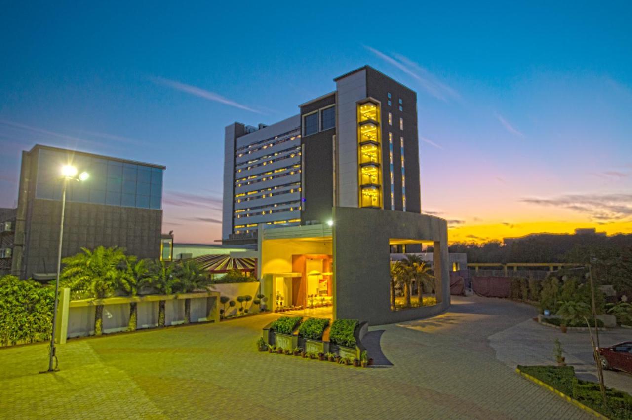 Hotel Kasturi Orchid Pāl Extérieur photo