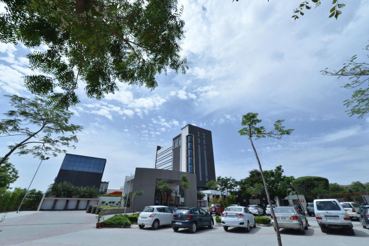 Hotel Kasturi Orchid Pāl Extérieur photo