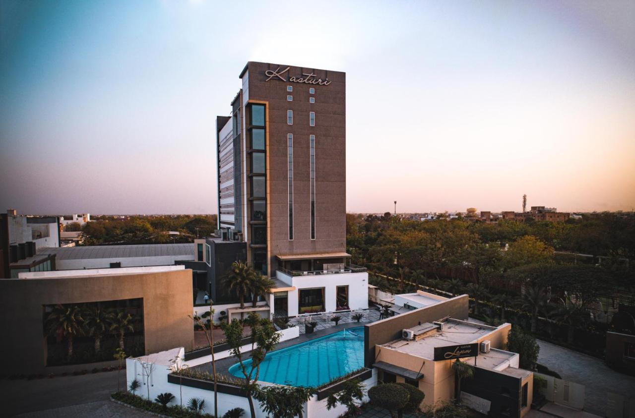 Hotel Kasturi Orchid Pāl Extérieur photo