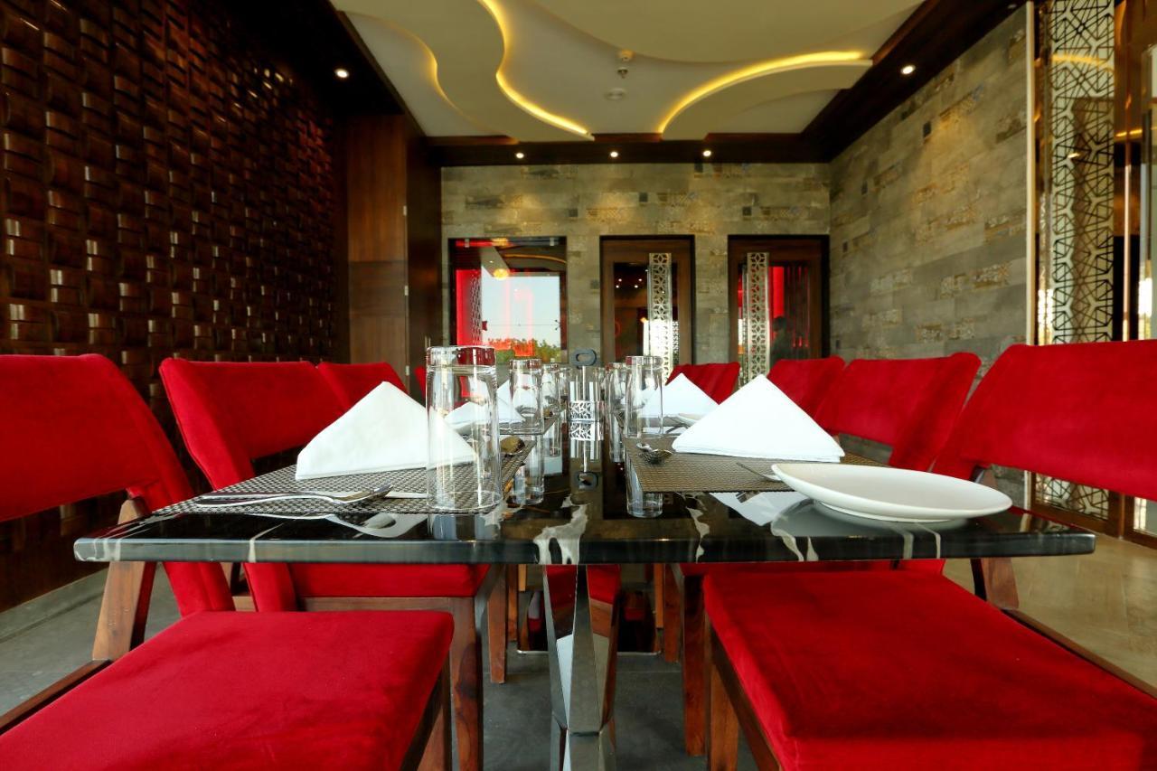 Hotel Kasturi Orchid Pāl Extérieur photo