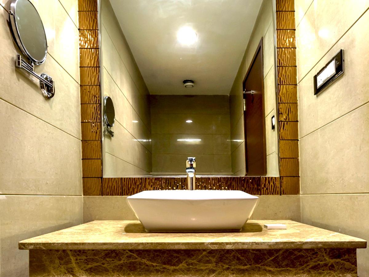 Hotel Kasturi Orchid Pāl Extérieur photo
