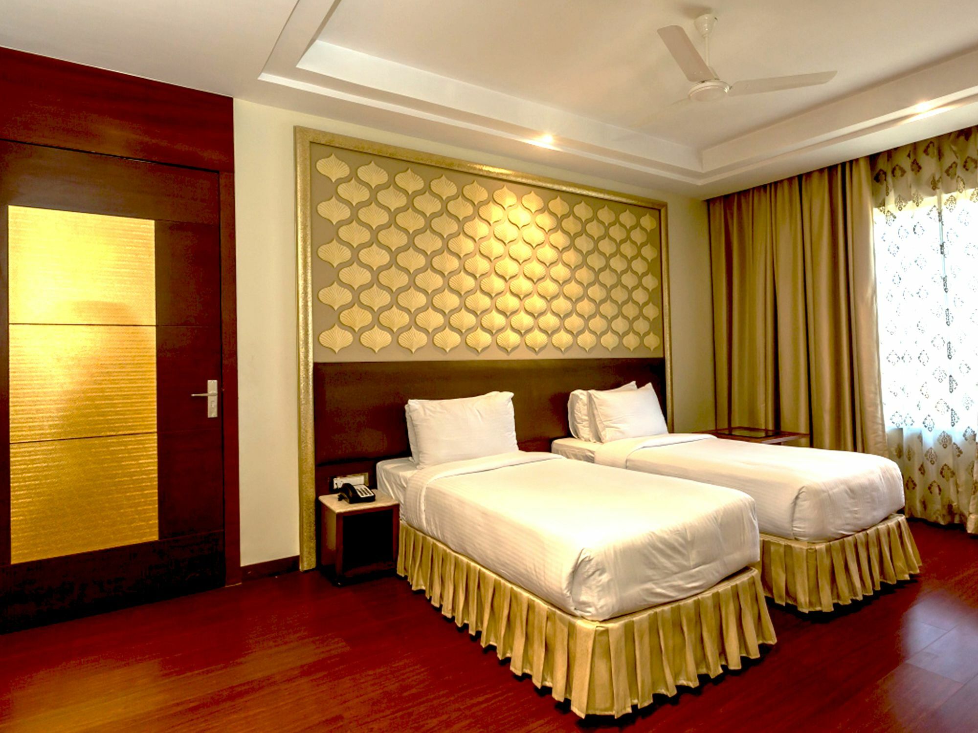 Hotel Kasturi Orchid Pāl Extérieur photo