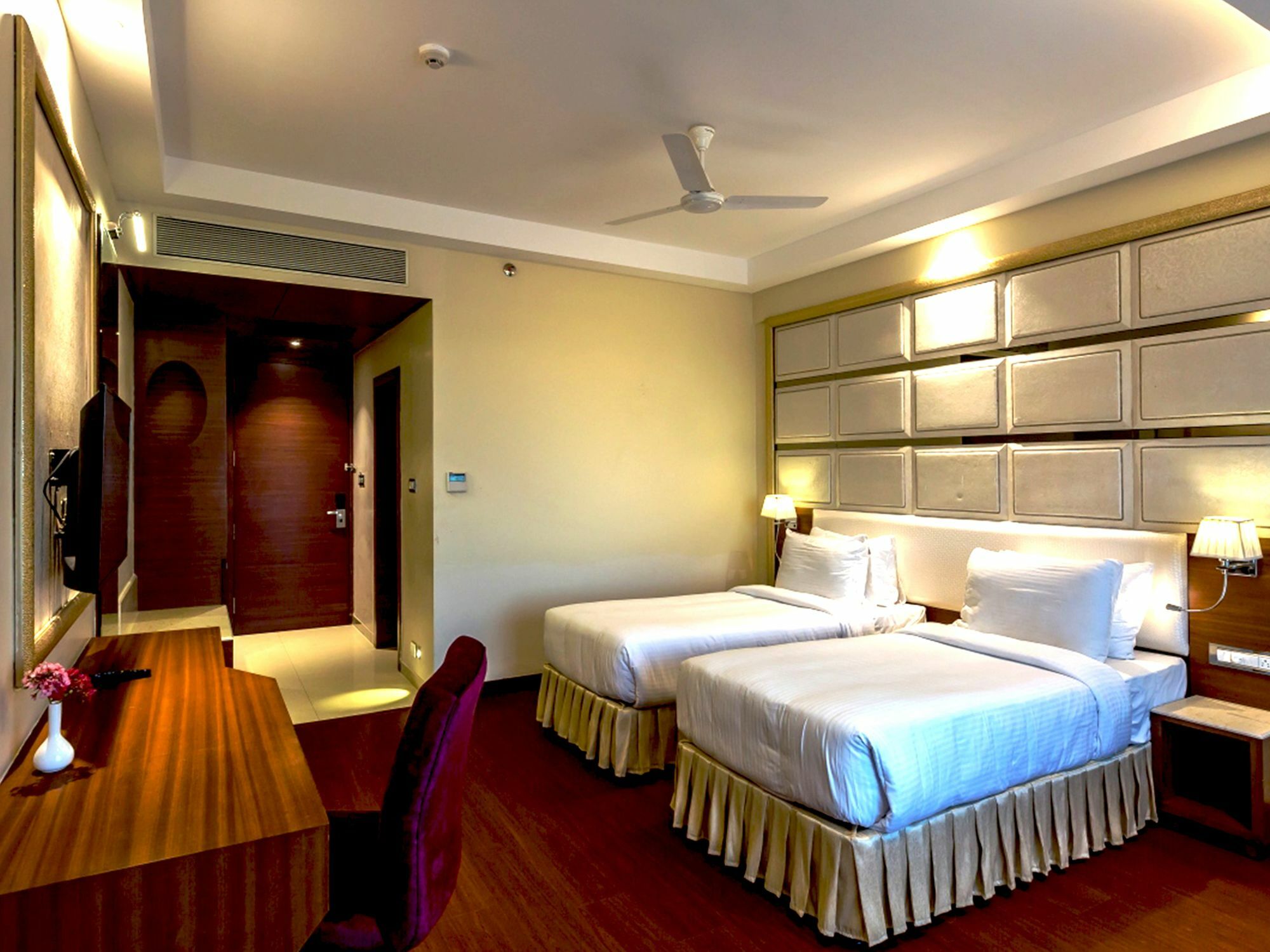 Hotel Kasturi Orchid Pāl Extérieur photo