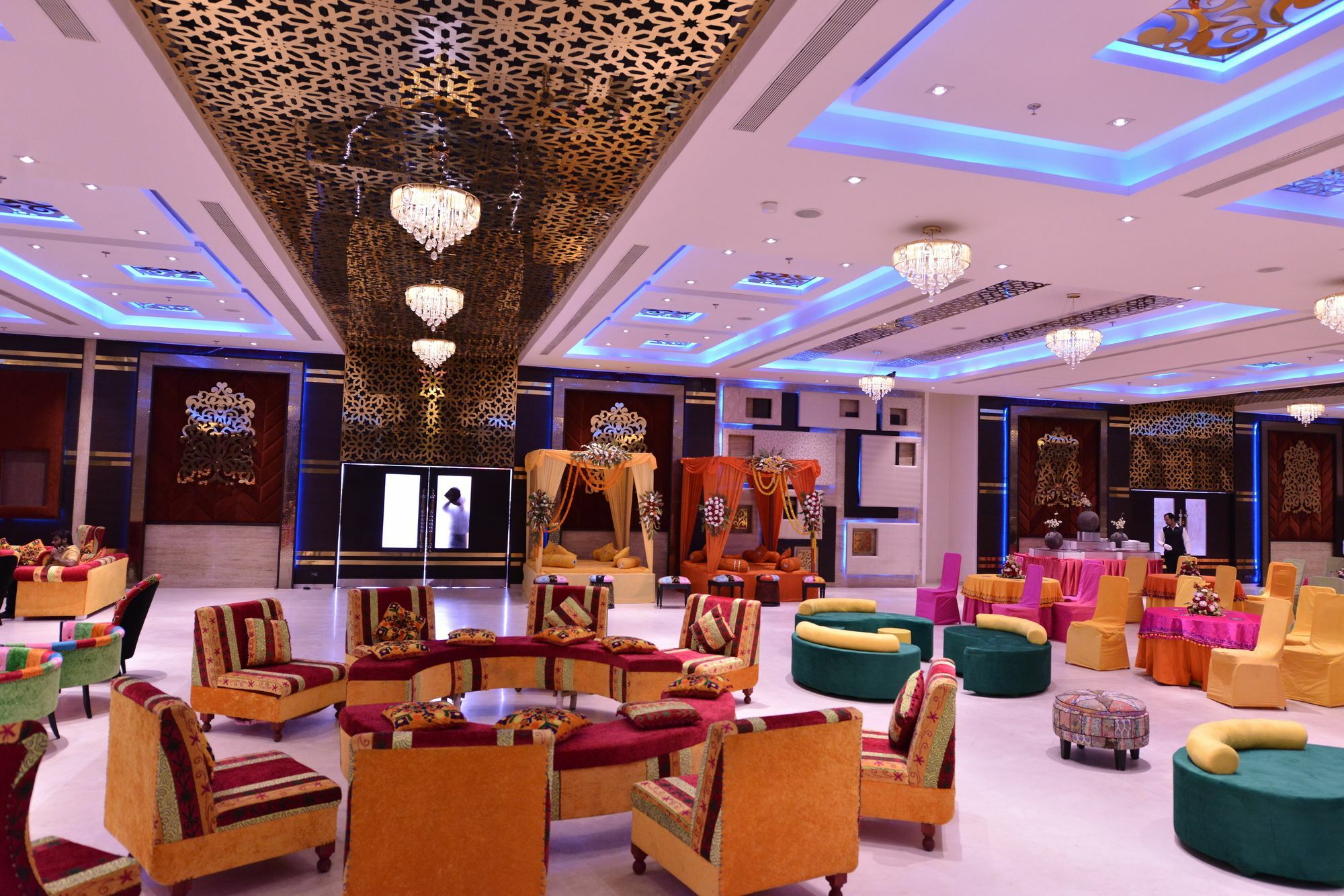 Hotel Kasturi Orchid Pāl Extérieur photo